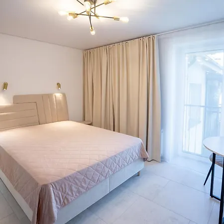 Studio Apartment Apartment *