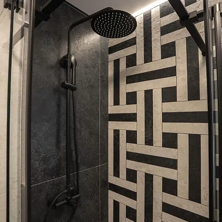 Studio Apartment Apartment *